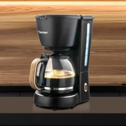 Bestron Filter-Kaffeemaschine Für 10 Tassen Kaffee, Inkl. 1,5 Liter Glaskanne, Permanentfilter & Warmhalteplatte, 1.000 Watt, Black & Wood-Design, Farbe: Schwarz / Holz -Kaffeemaschinenladen 64a8b9c4bca317a023030efc8a77a48e