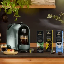 Tchibo Cafissimo Pure Kaffeemaschine Kapselmaschine Inkl. 30 Kapseln Für Caffè Crema, Espresso Und Kaffee, Arctic Green -Kaffeemaschinenladen cf15652e541304c647976b51e5ba96e2